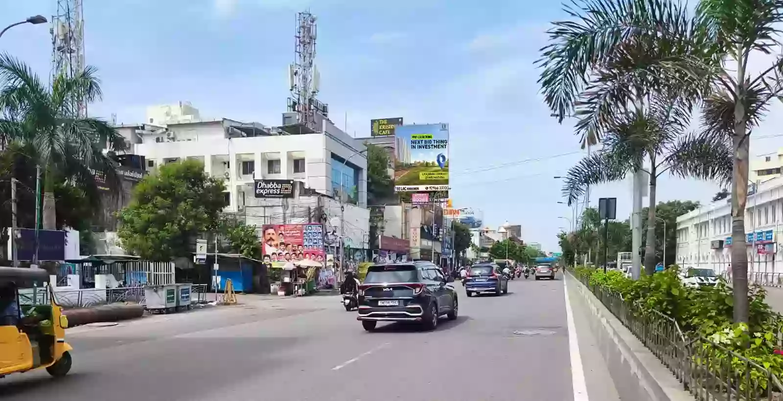 Mount Road hoarding facing traffic towards Spencers and Gemini